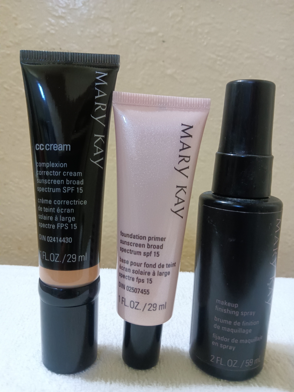 Mary Kay  Primer with SPF 15 , CC Cream Makeup Medium To Deep And Finished Spray